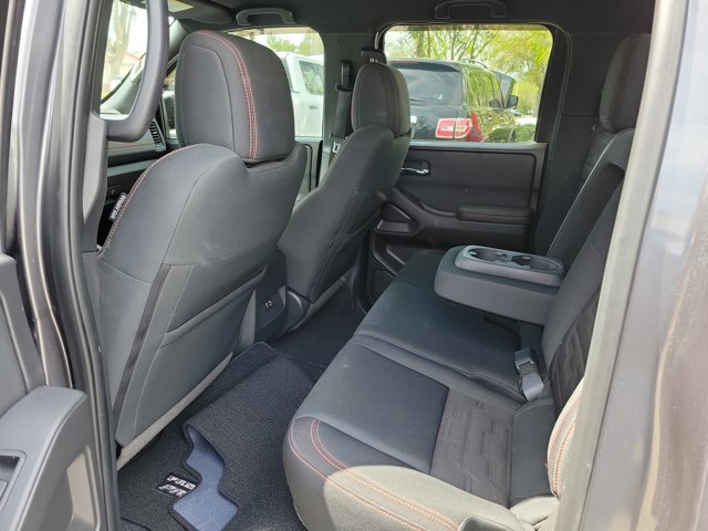 Used 2022 Nissan Frontier PRO-4X w/ Technology Package image 9