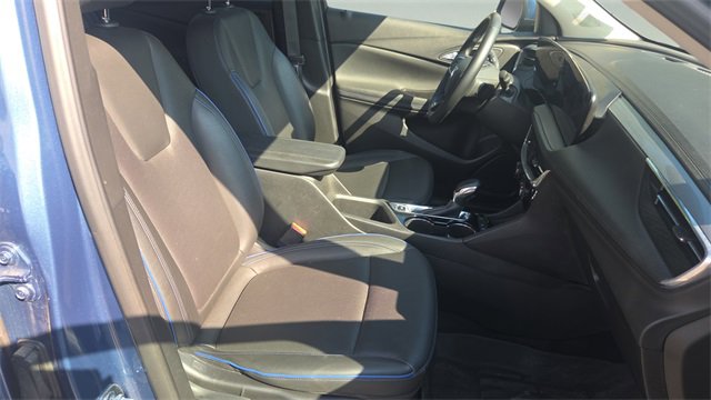 Used 2025 Buick Encore GX Sport Touring image 25