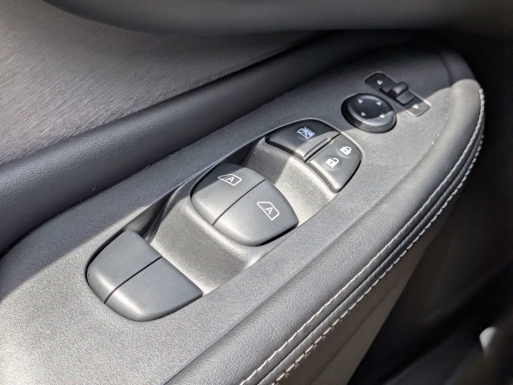 Used 2023 Nissan Murano SV w/ SV Midnight Edition Package AWD/4WD image 29