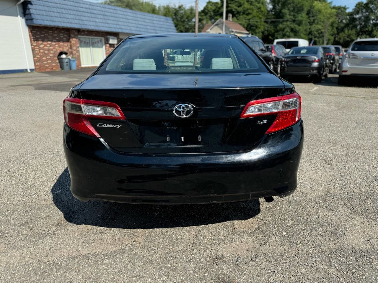 Used 2012 Toyota Camry LE image 7