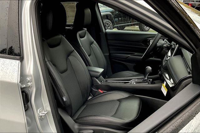 New 2025 Jeep Compass Latitude w/ Altitude Special Edition image 24