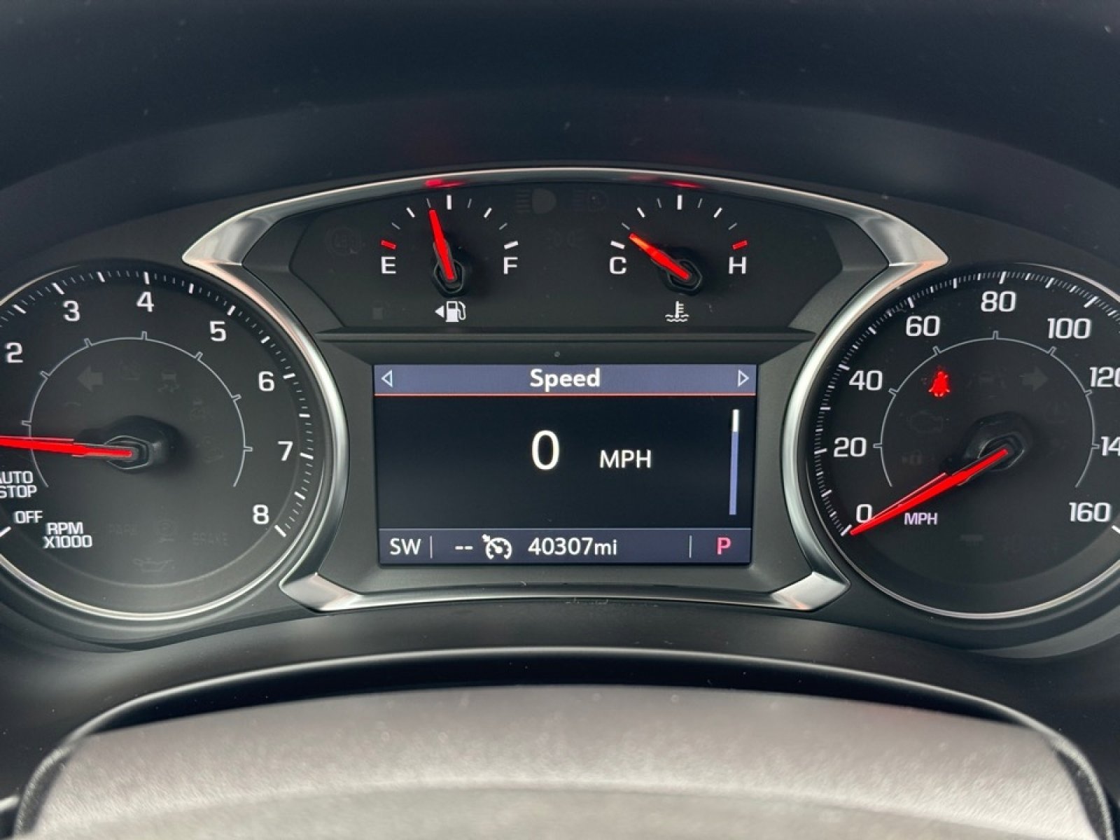 Used 2024 GMC Terrain SLT image 23