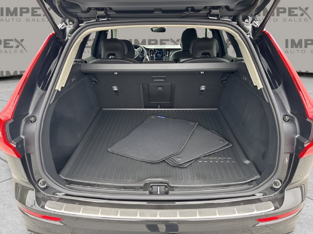 Used 2024 Volvo XC60 B5 Core AWD/4WD image 31