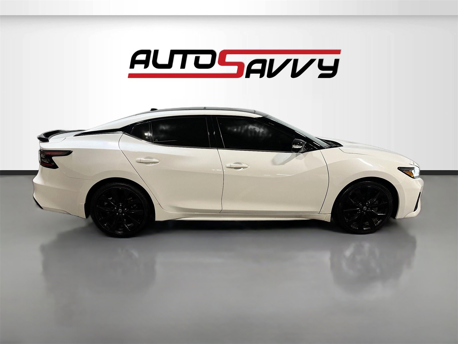 Used 2023 Nissan Maxima SR w/ Sport Mat Group image 8