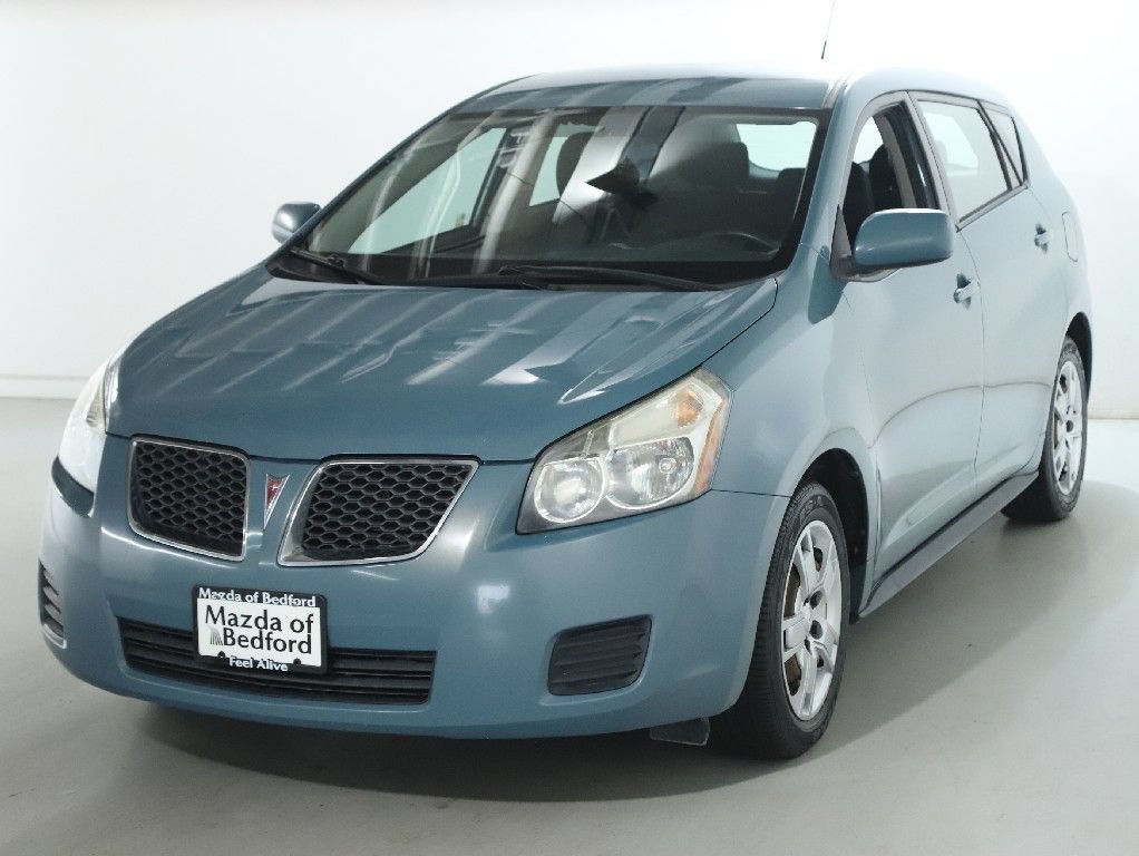 Used 2009 Pontiac Vibe w/ Preferred Package FWD image 3