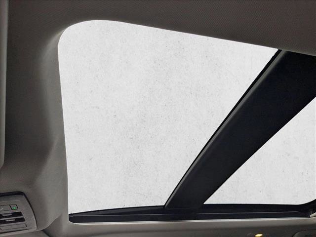 Used 2023 Nissan Rogue SL w/ SL Premium Package image 17