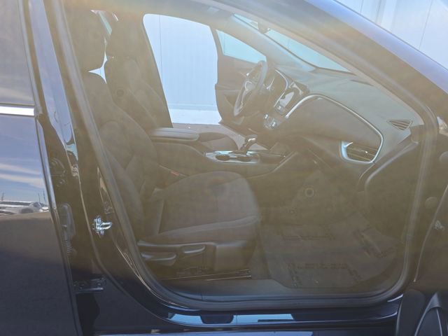 Used 2023 Chevrolet Malibu LT FWD image 18