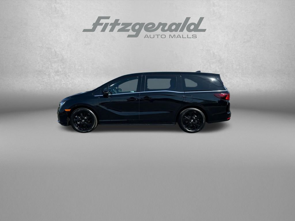 Used 2024 Honda Odyssey Sport image 4