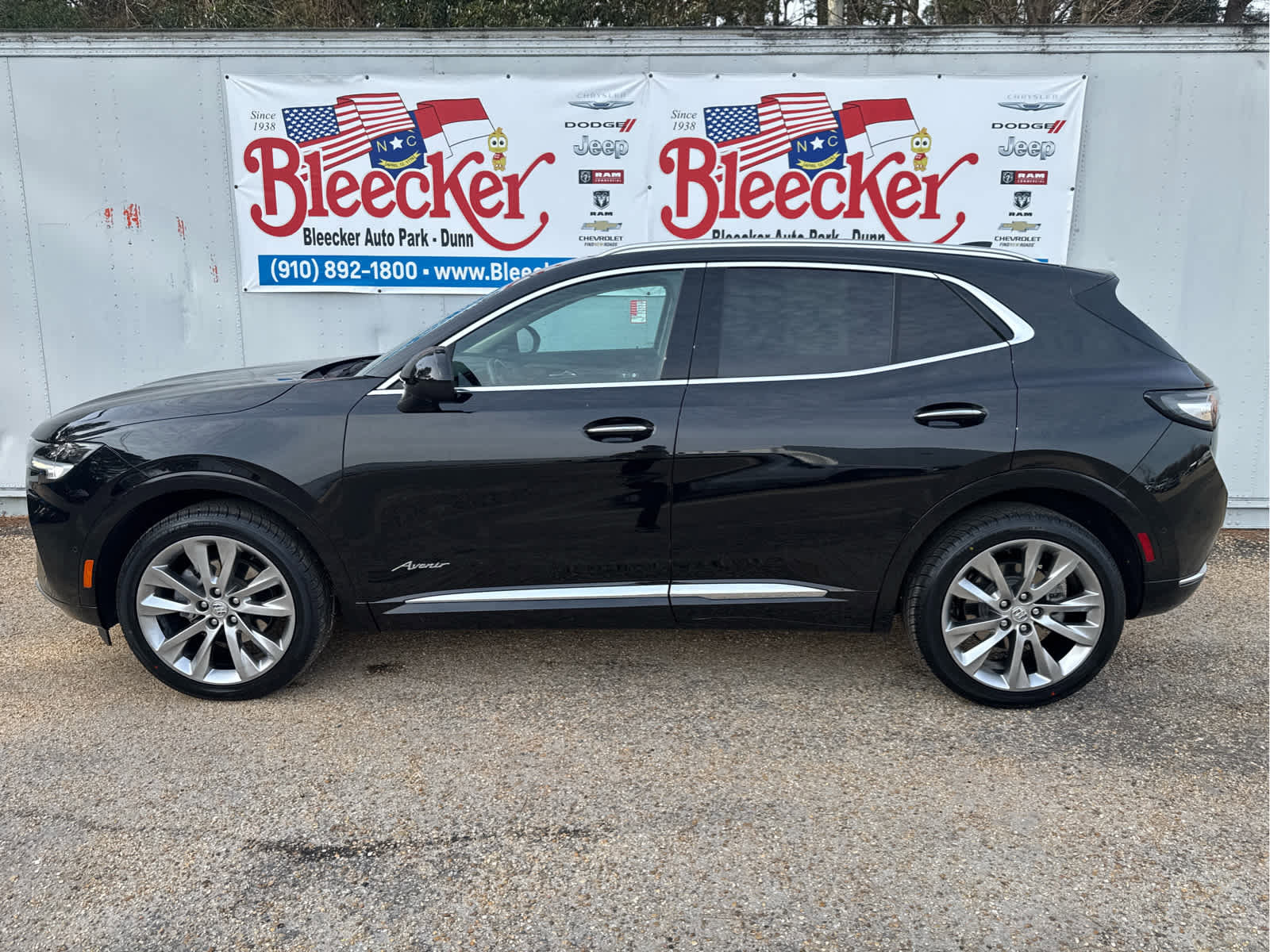 Used 2023 Buick Envision Avenir image 7