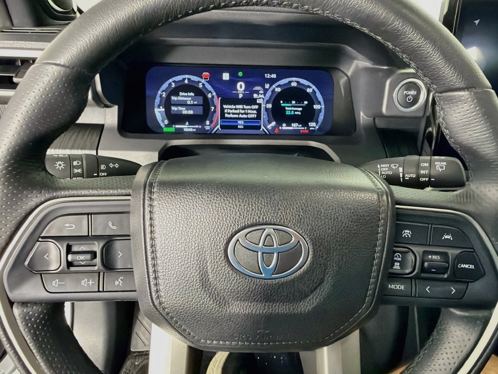 Used 2025 Toyota 4Runner Platinum AWD/4WD image 16