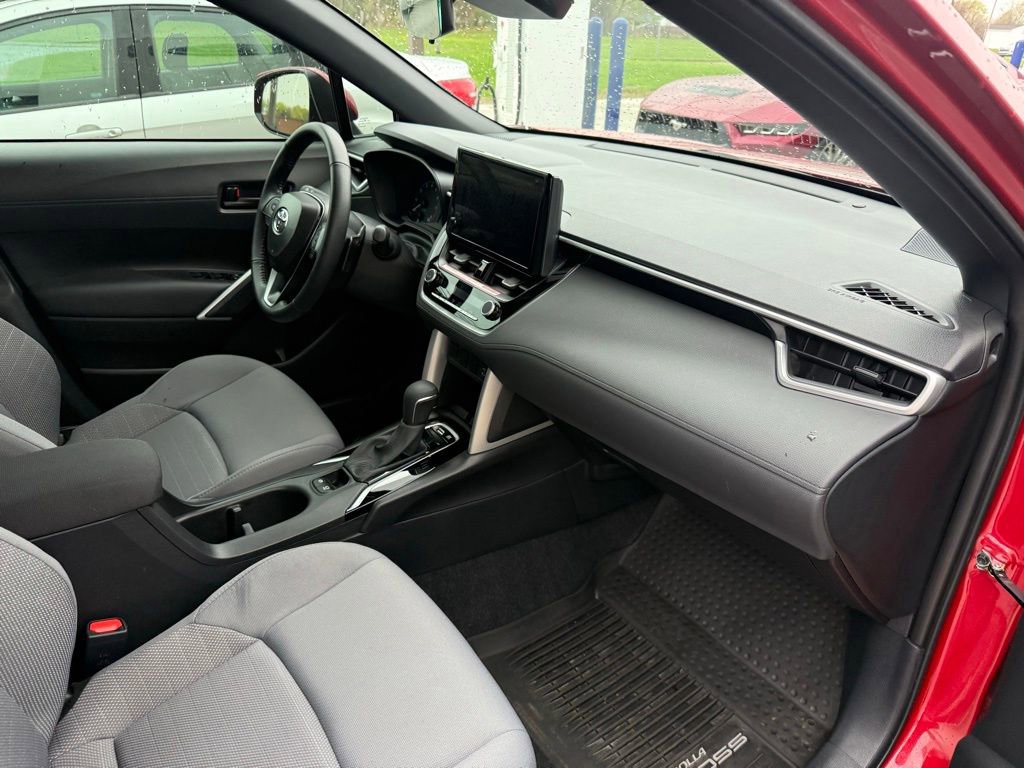 Used 2024 Toyota Corolla Cross SE AWD/4WD image 13