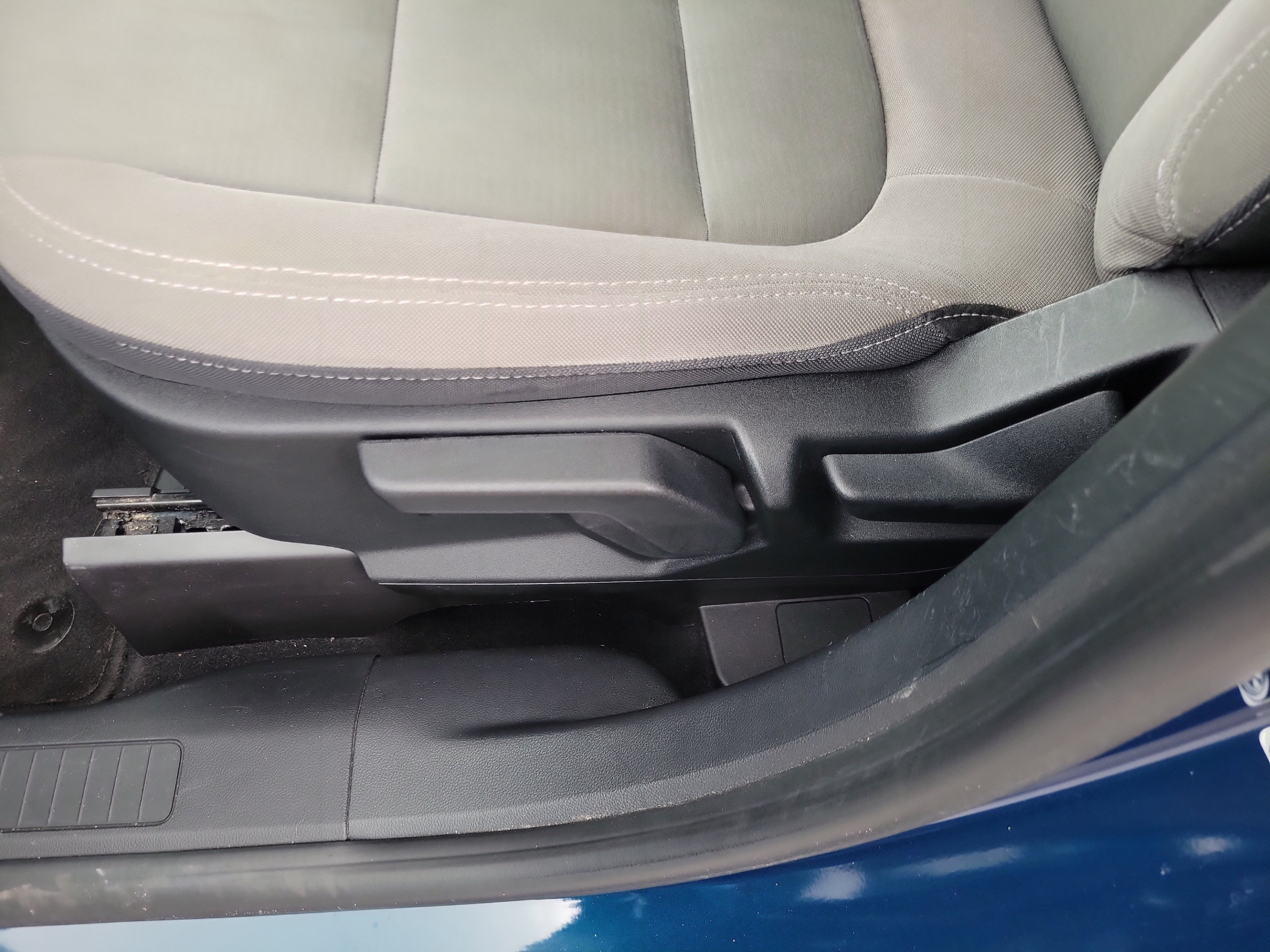 Used 2020 Ford Escape S FWD image 18