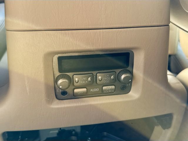 Used 2007 Toyota Land Cruiser w/ Convenience Pkg image 26