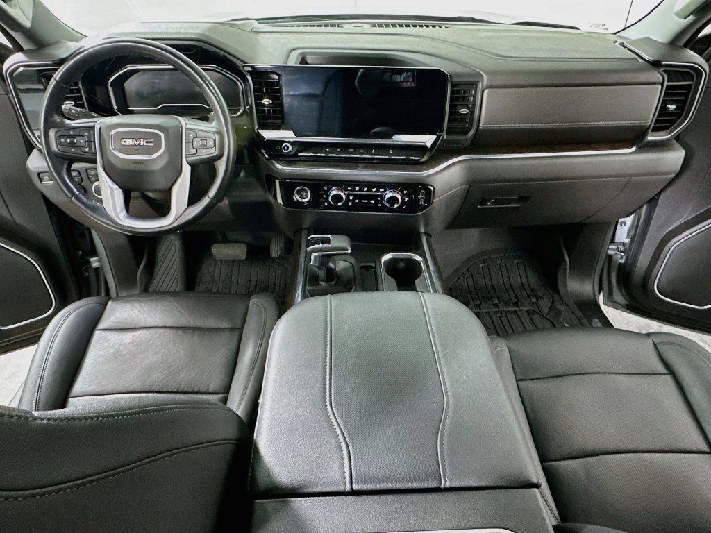 Used 2023 GMC Sierra 1500 SLT w/ SLT Premium Package AWD/4WD image 18