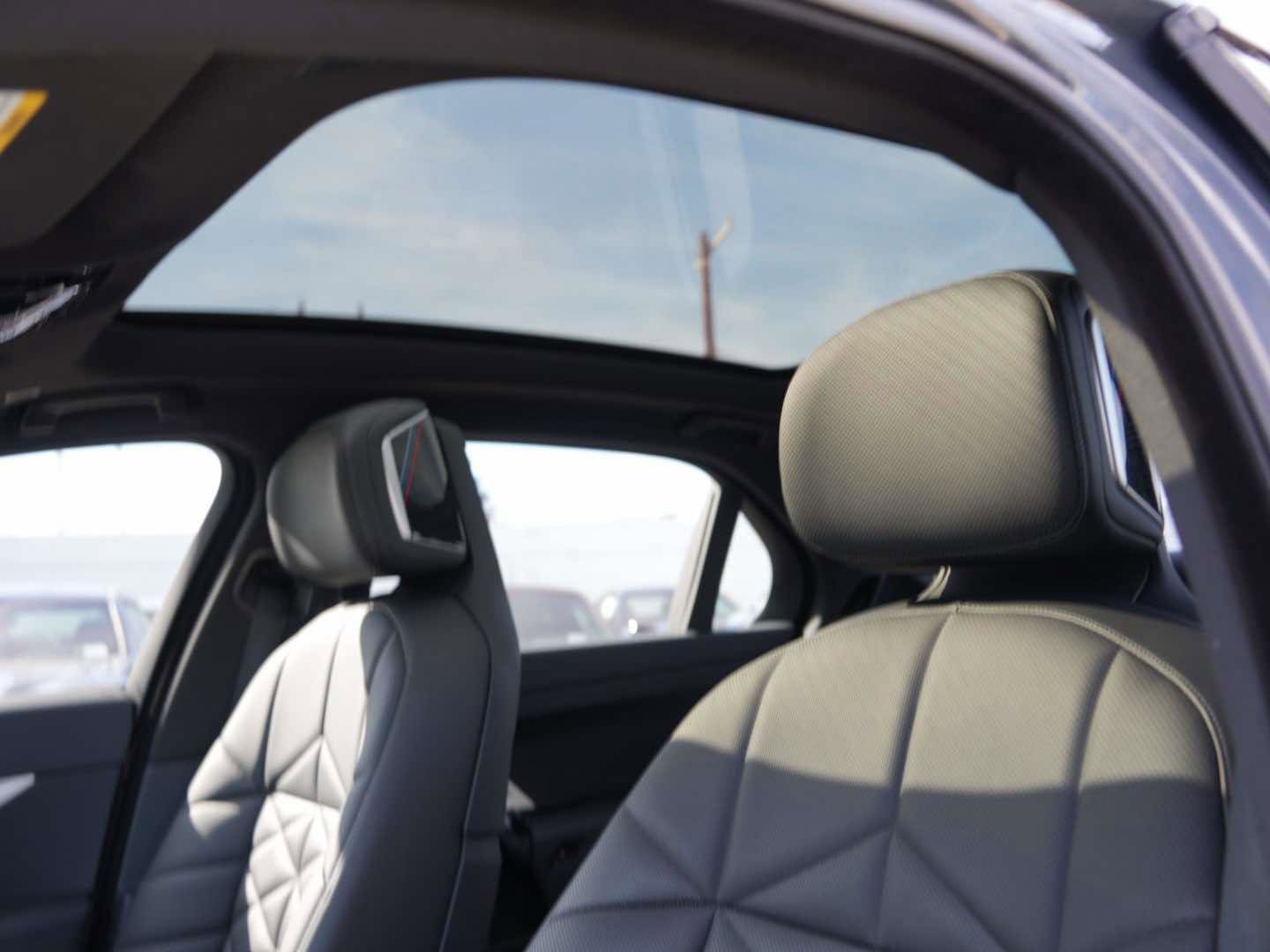 Certified 2023 BMW 740i 740i Sedan RWD w/ Parking Assistance Package image 16