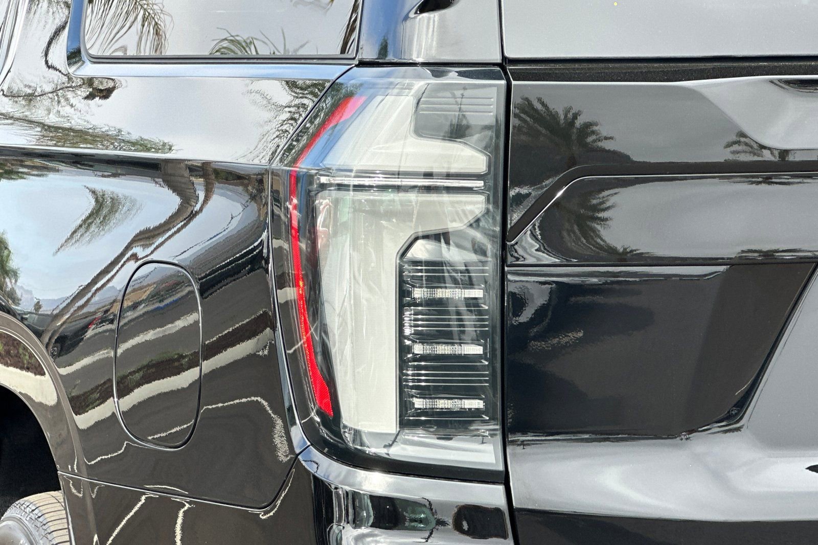 New 2026 Chevrolet Suburban High Country w/ LPO, Illumination Package image 28