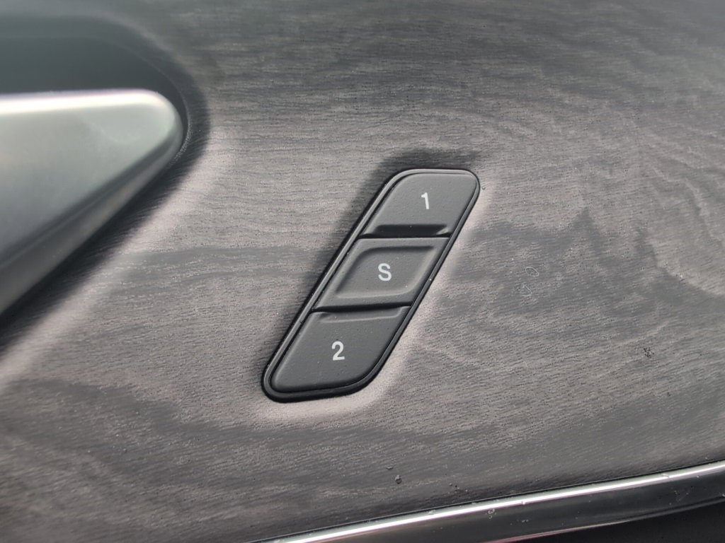 Used 2023 Jeep Grand Cherokee Overland image 27