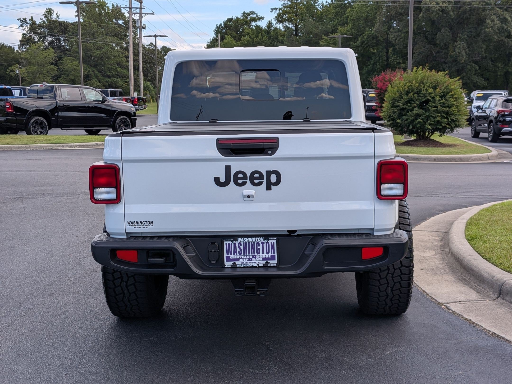 New 2026 Jeep Gladiator Sport AWD/4WD image 6