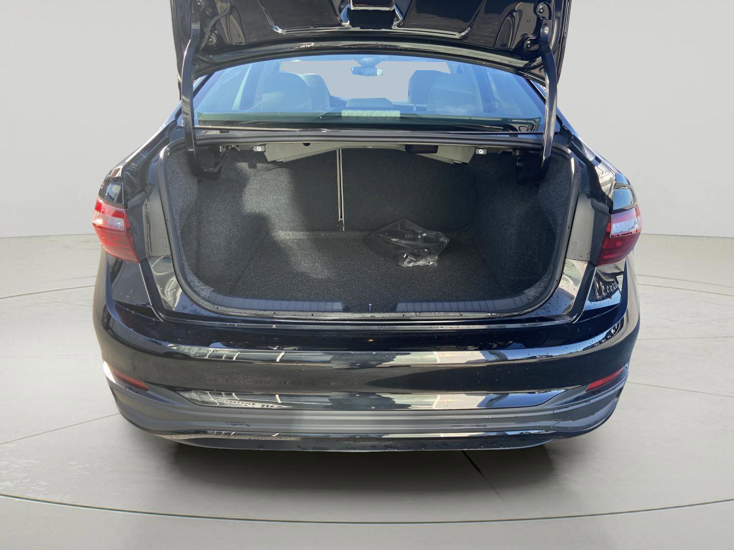 Used 2025 Volkswagen Jetta S image 12