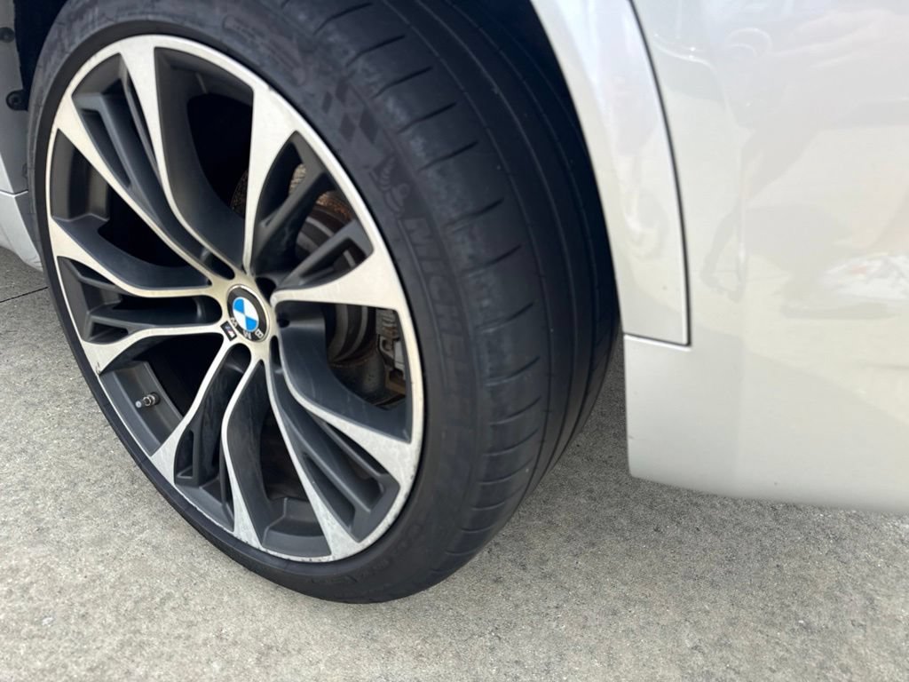 Used 2018 BMW X5 xDrive50i w/ M Sport Package AWD/4WD image 11