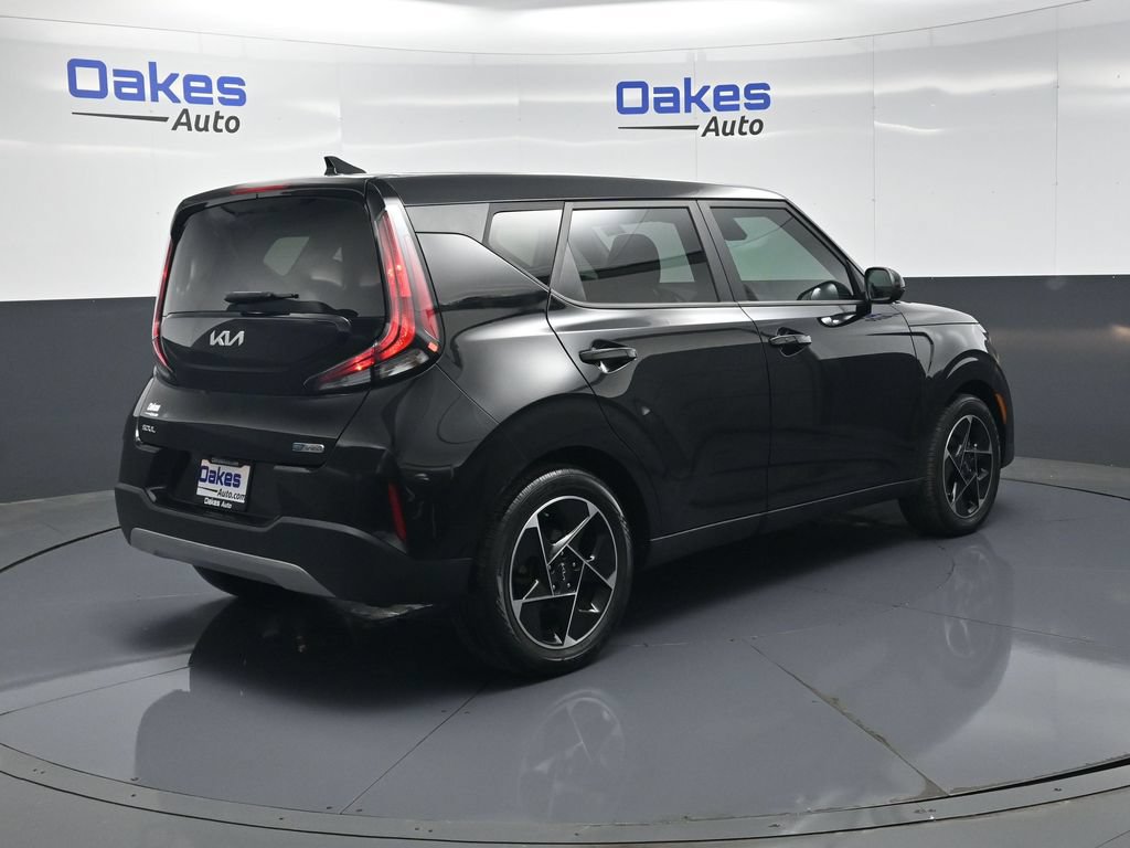Certified 2023 Kia Soul EX FWD image 7
