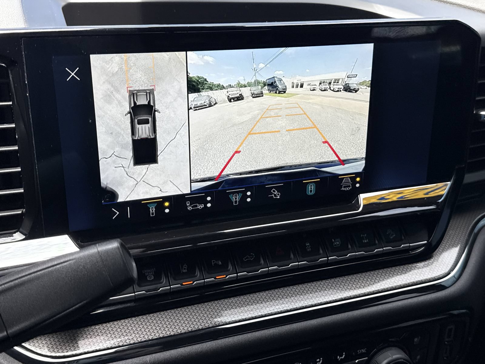 Used 2025 Chevrolet Silverado 2500 ZR2 w/ Technology Package AWD/4WD image 20