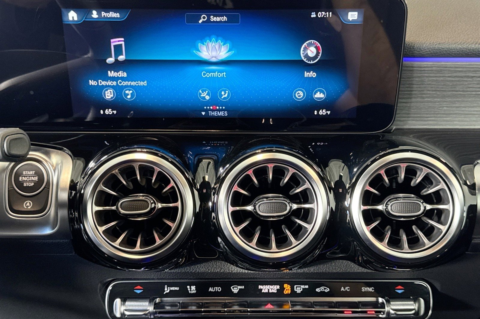 Certified 2023 Mercedes-Benz GLB 250 w/ Premium Package image 12