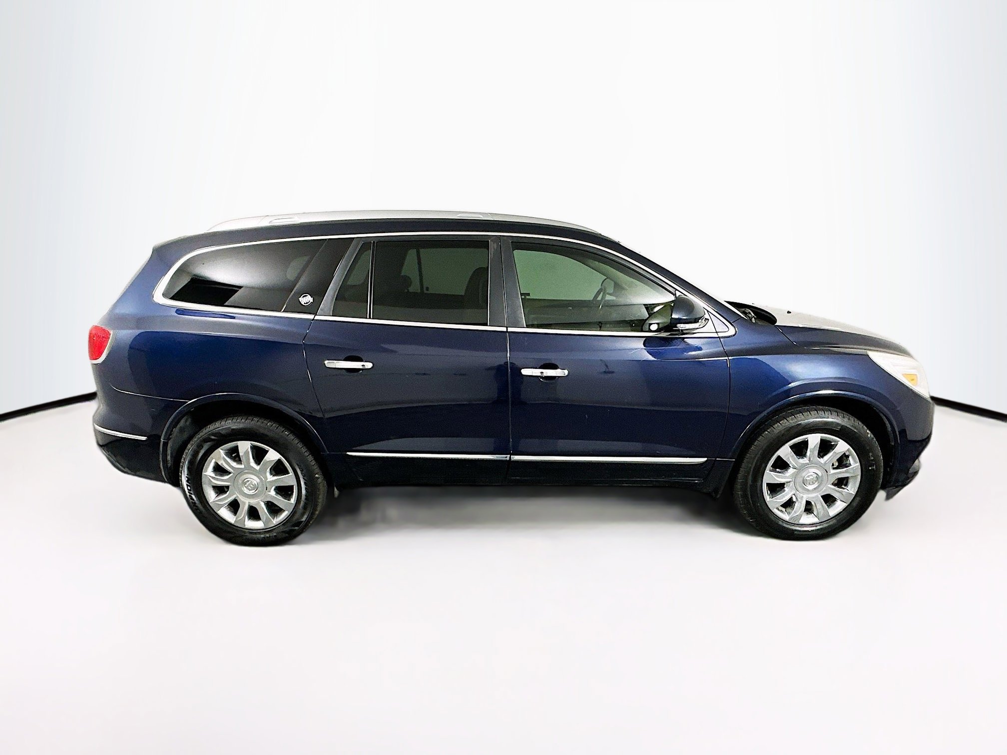 Used 2016 Buick Enclave Leather image 10