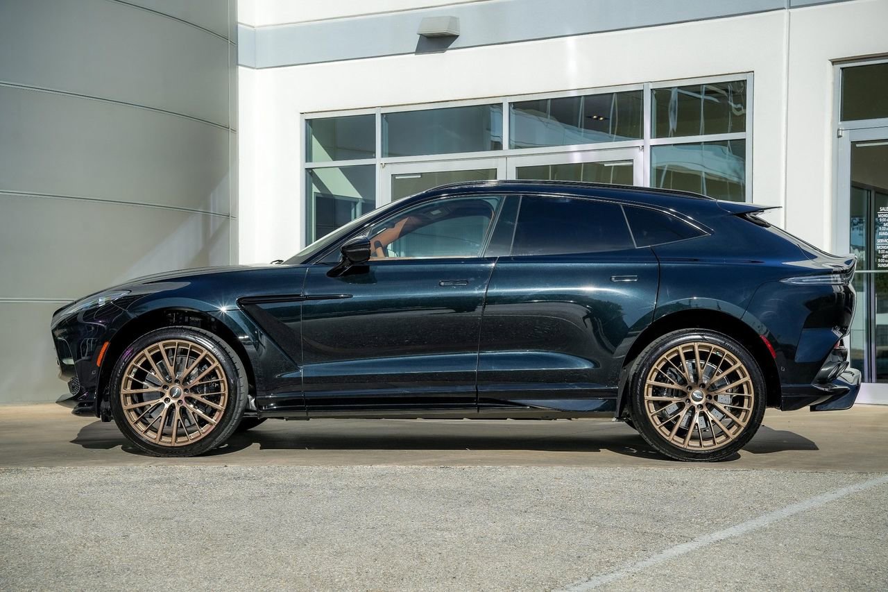 New 2026 Aston Martin DBX 707 image 9