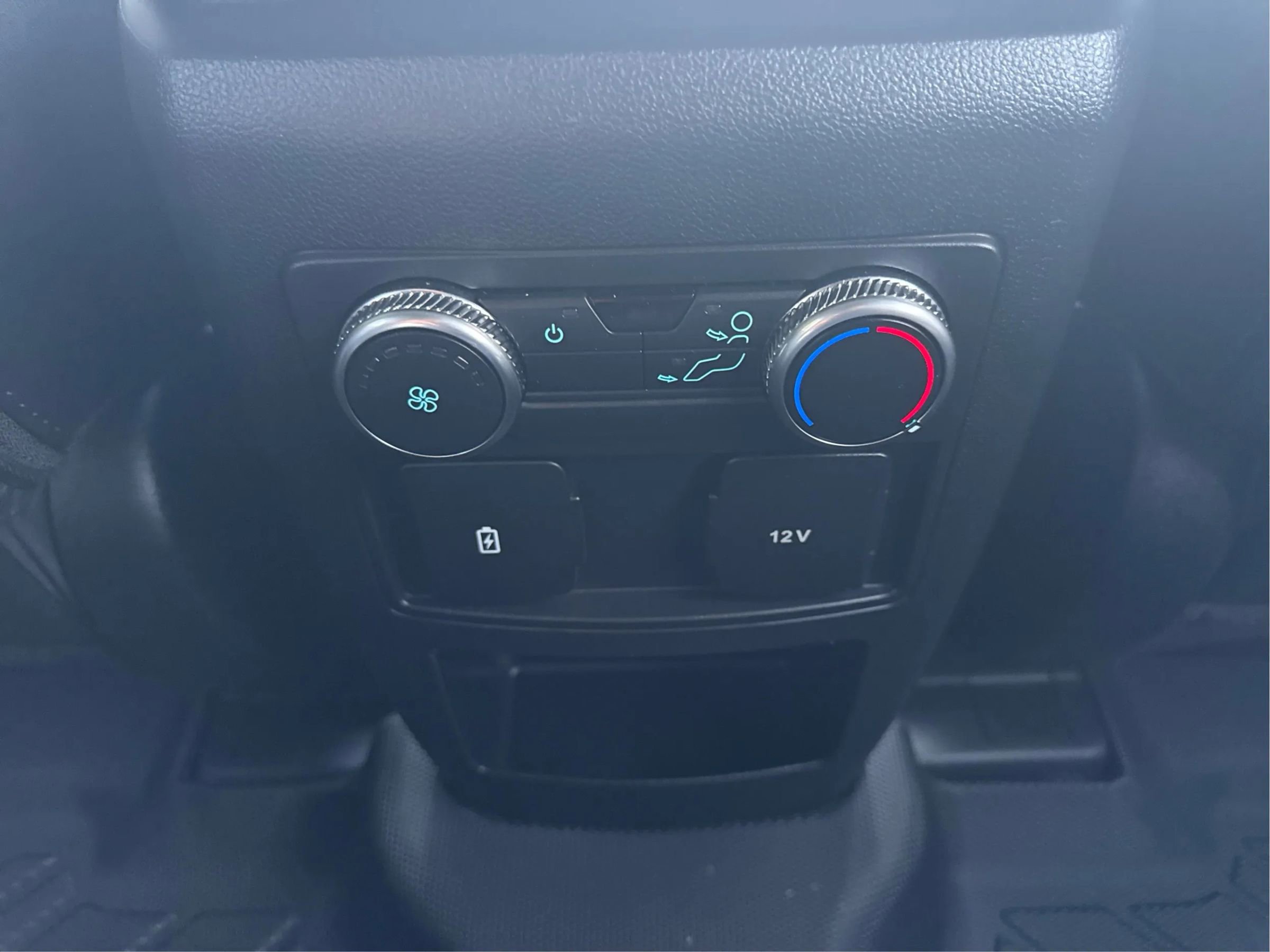 Used 2023 Ford Explorer XLT w/ Equipment Group 202A image 34