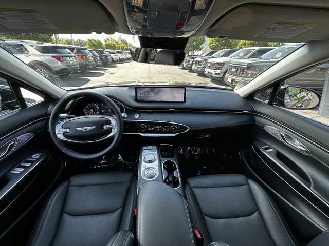 Used 2024 Genesis GV70 2.5T AWD/4WD image 16