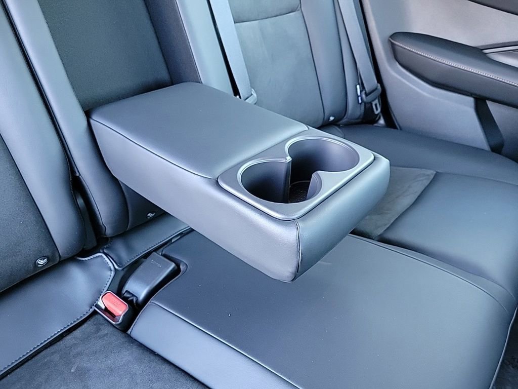 Used 2023 Nissan Ariya FWD image 14