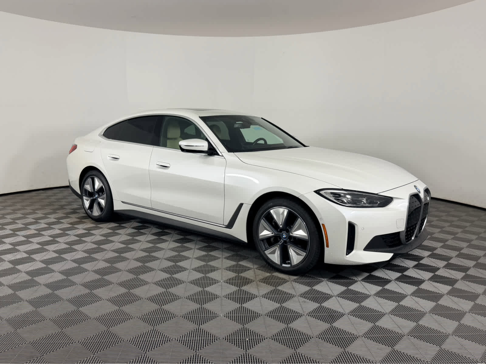 Certified 2023 BMW i4 eDrive35 w/ Premium Package image 1