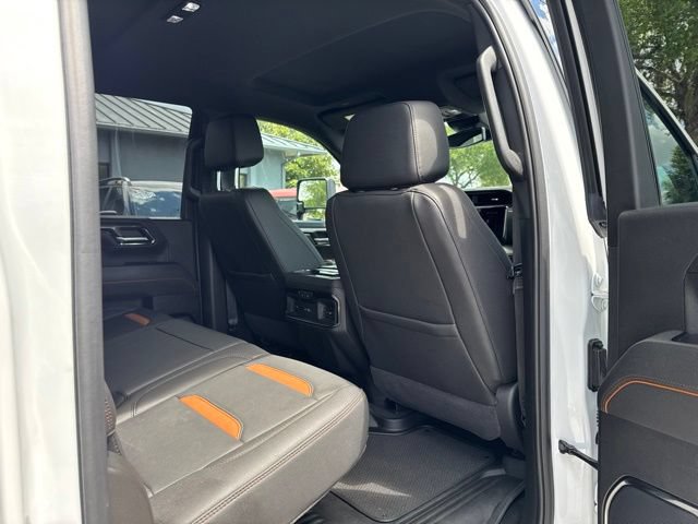 Used 2025 GMC Sierra 2500 AT4 AWD/4WD image 17