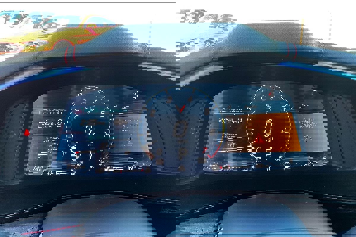 Used 2023 Chevrolet Corvette Stingray Coupe w/ Z51 Performance Package image 10