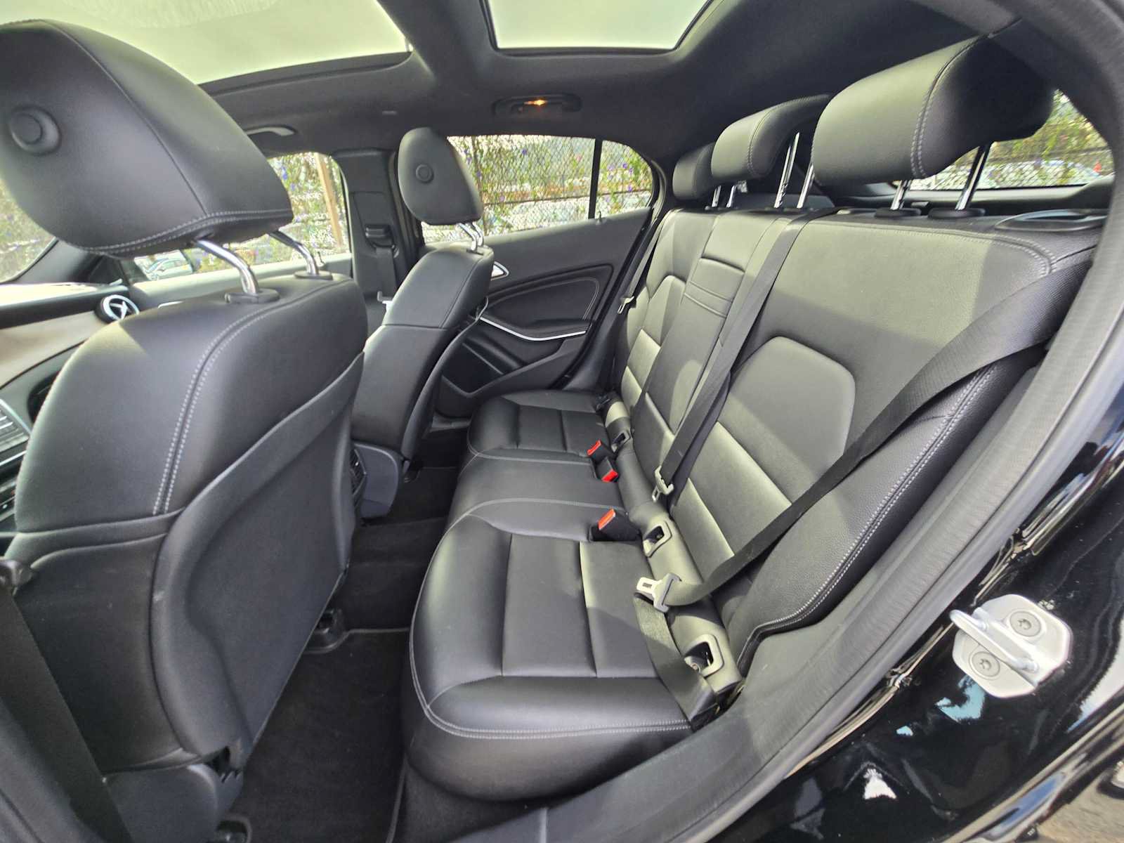 Used 2016 Mercedes-Benz GLA 250 4MATIC image 16