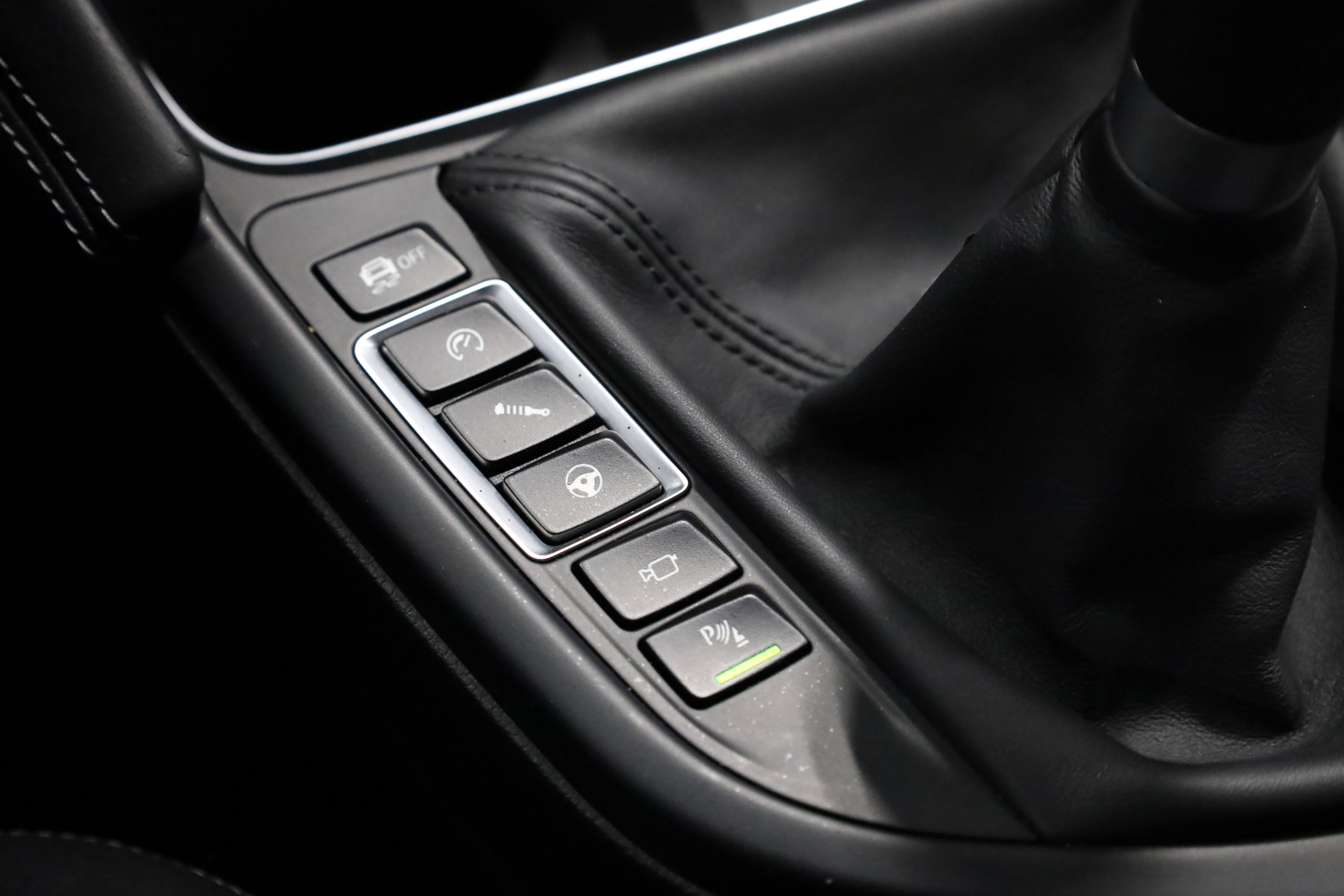 Used 2018 BMW M3 w/ Executive Package image 30