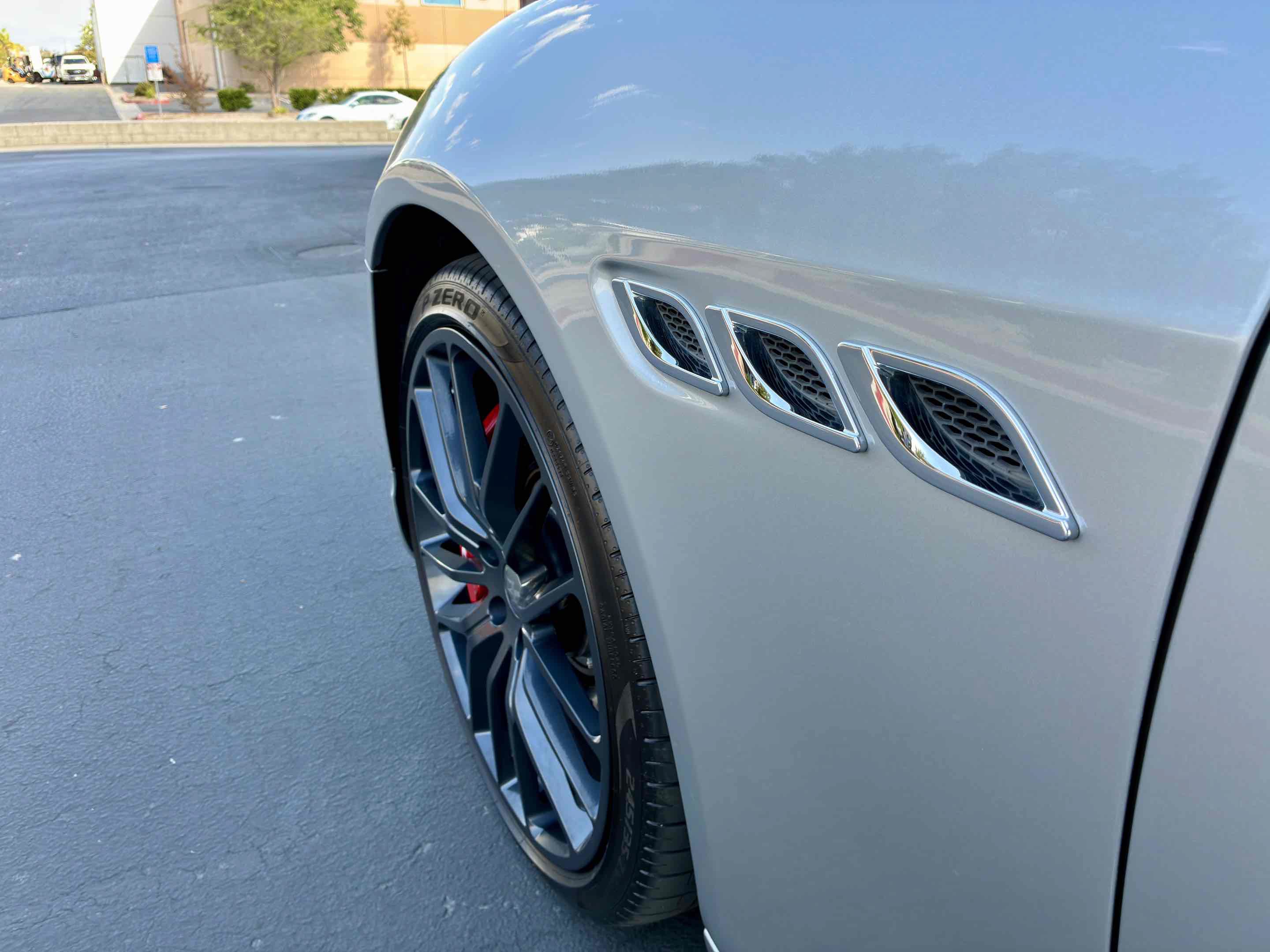 Used 2014 Maserati Quattroporte GTS RWD image 16
