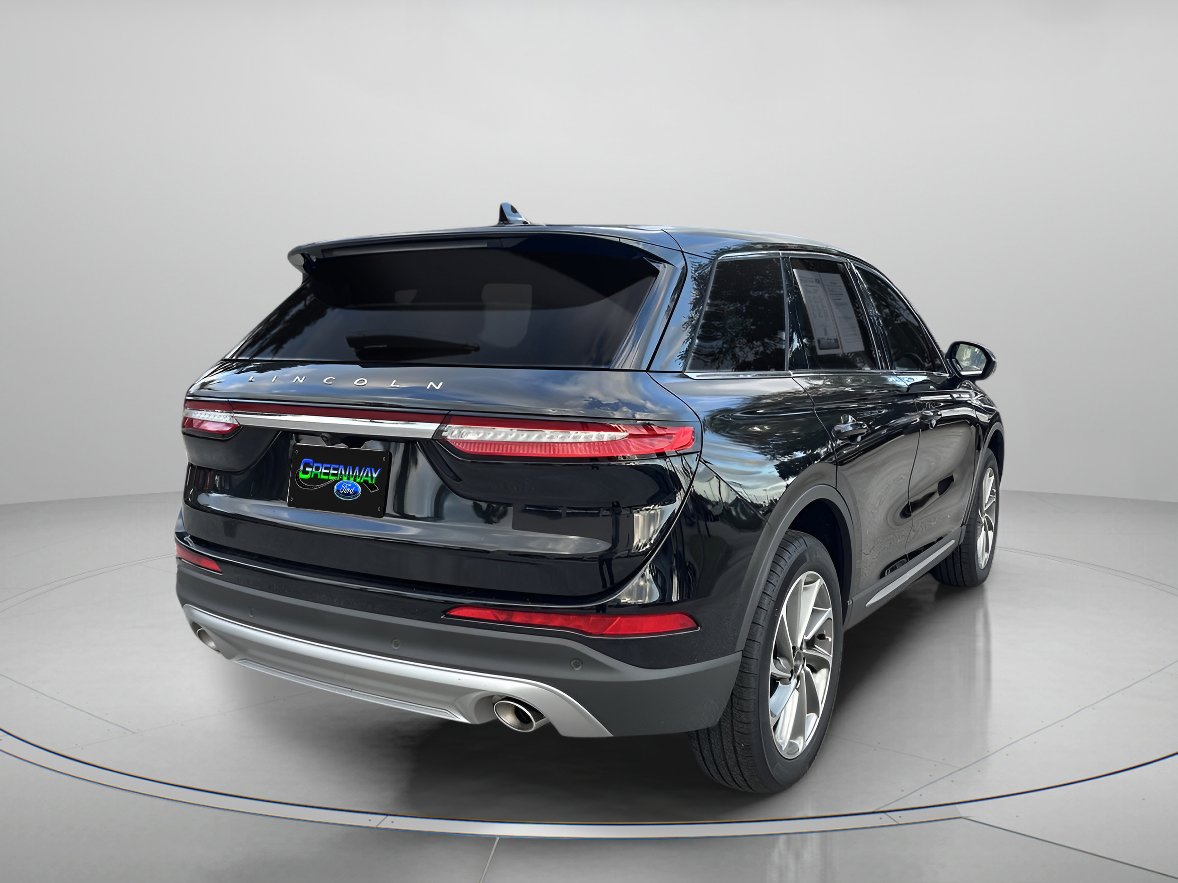 Used 2025 Lincoln Corsair FWD w/ Equipment Group 101A image 3