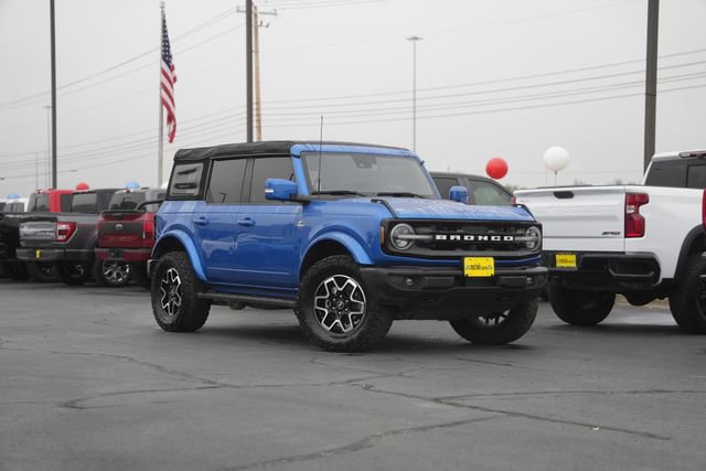 Used 2023 Ford Bronco Outer Banks image 2