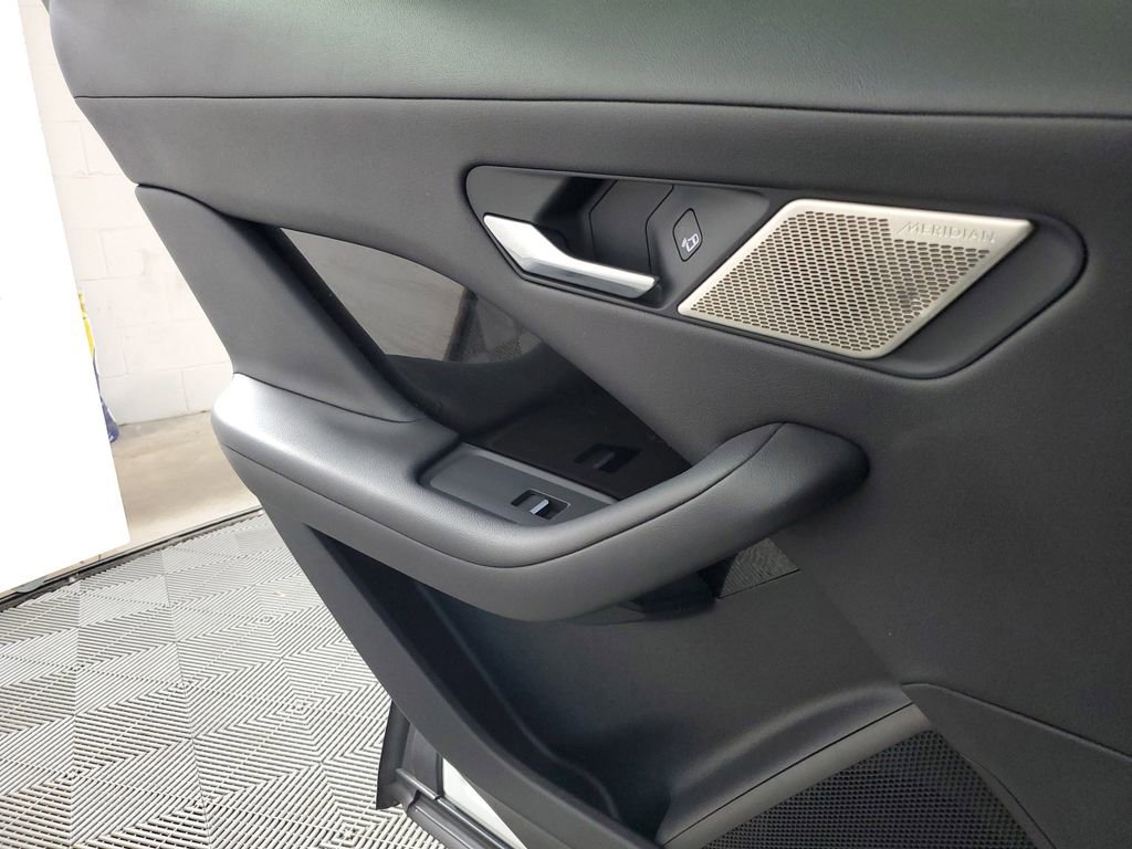 Used 2020 Jaguar I-PACE S image 18