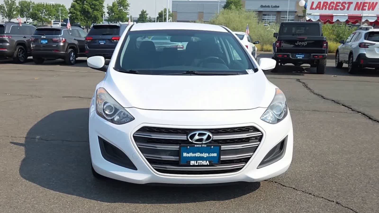 Used 2016 Hyundai Elantra GT FWD image 3