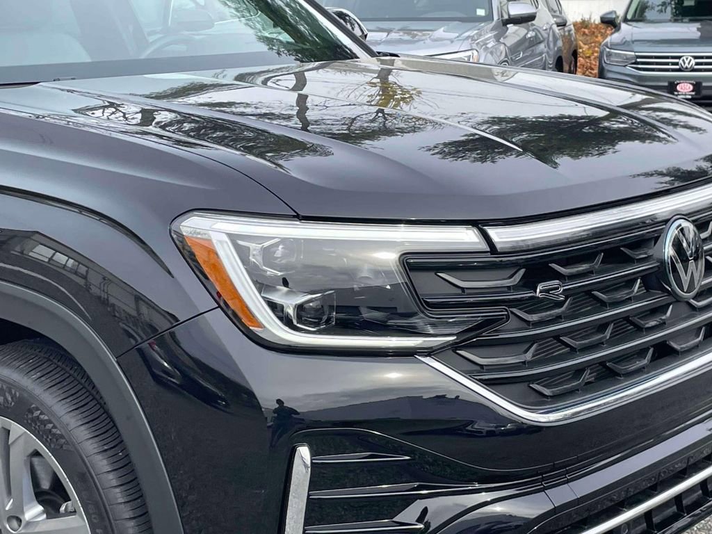 New 2024 Volkswagen Atlas Cross Sport SEL R-Line image 10