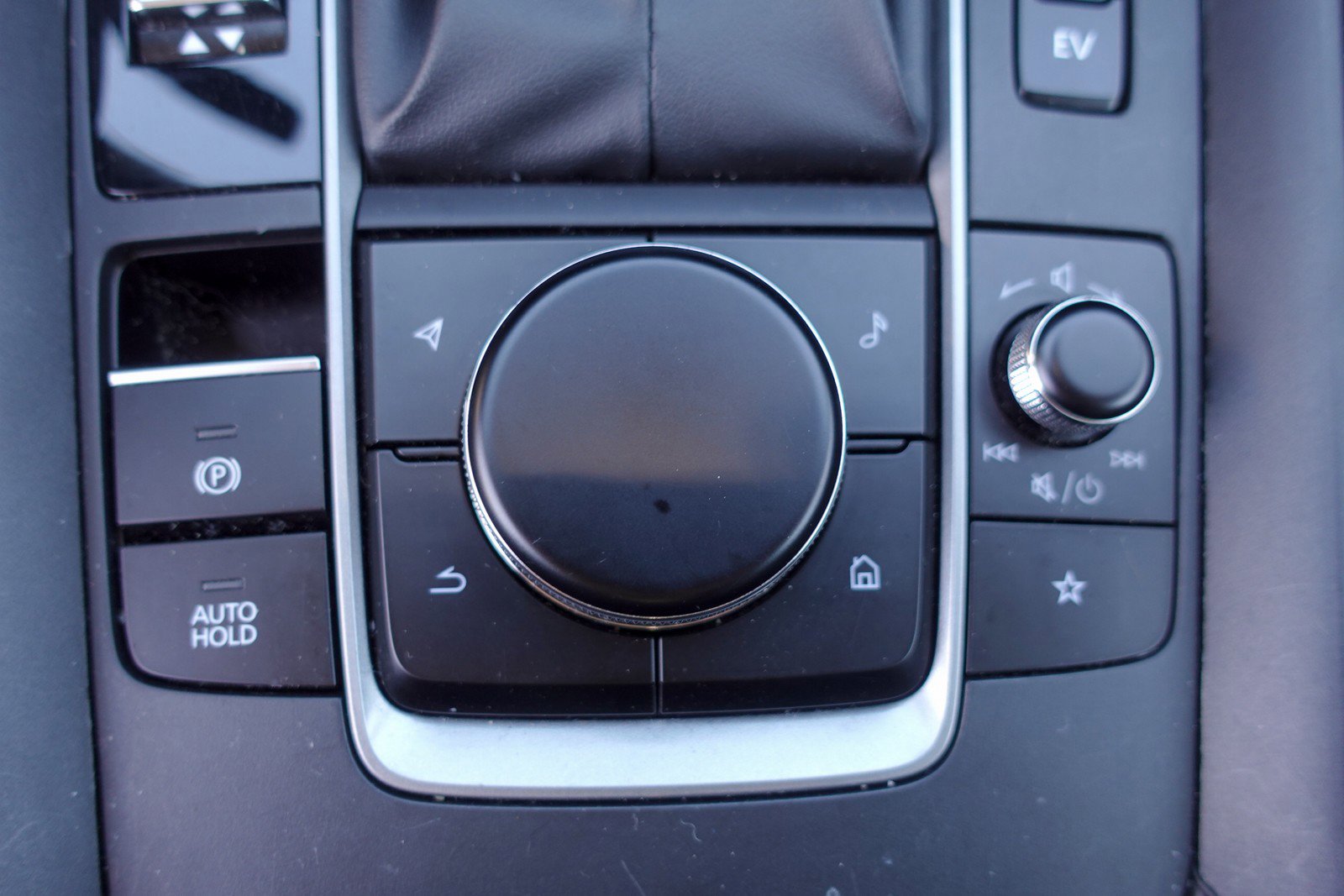 Certified 2025 MAZDA CX-50 2.5 Hybrid w/ Preferred Pkg image 20