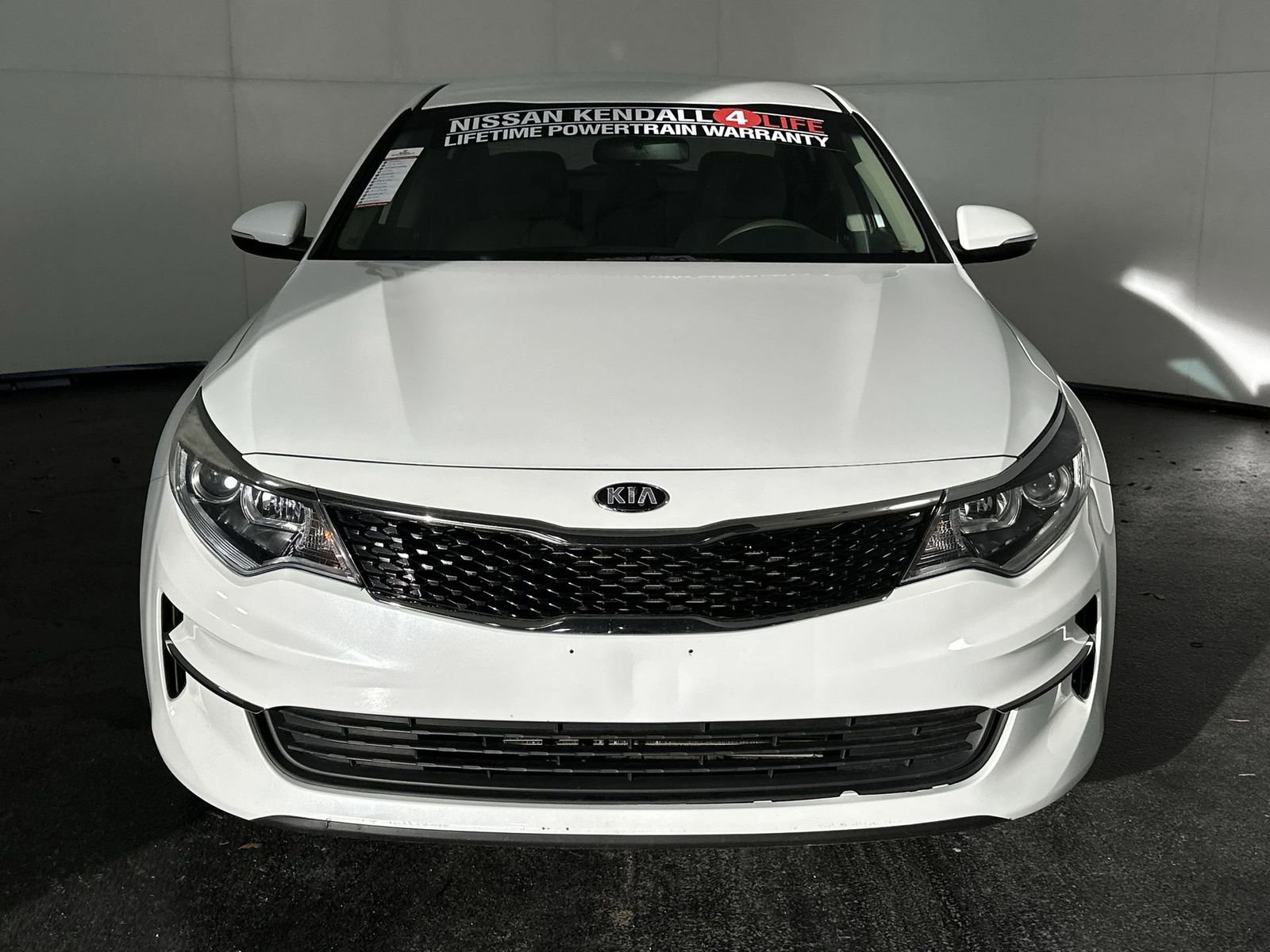 Used 2017 Kia Optima LX image 4