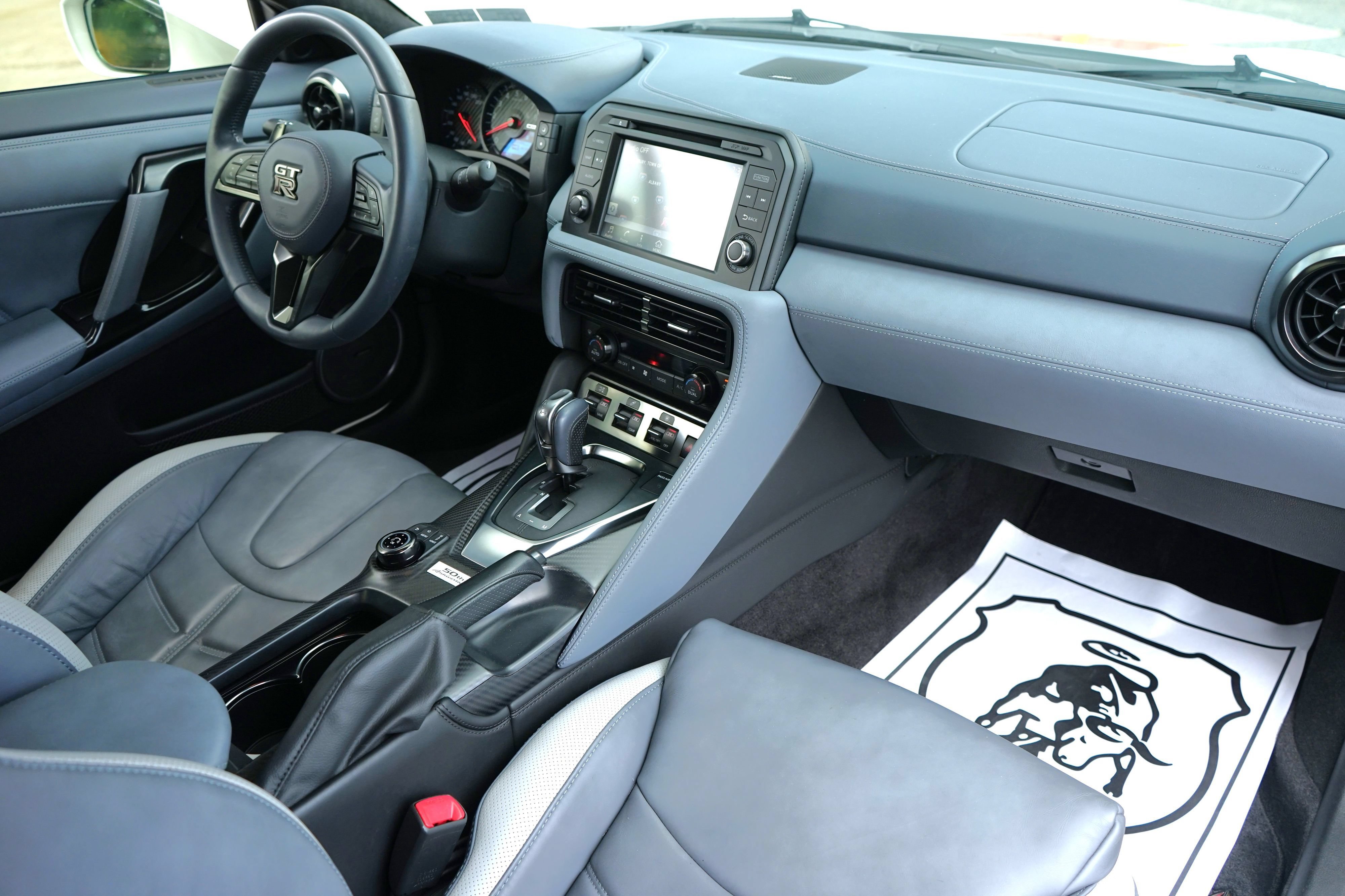Used 2020 Nissan GT-R Premium AWD/4WD image 40