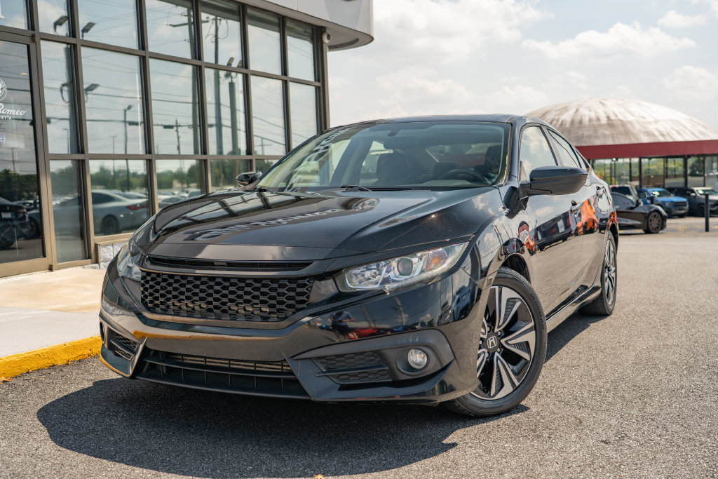 Used 2018 Honda Civic EX-T image 2
