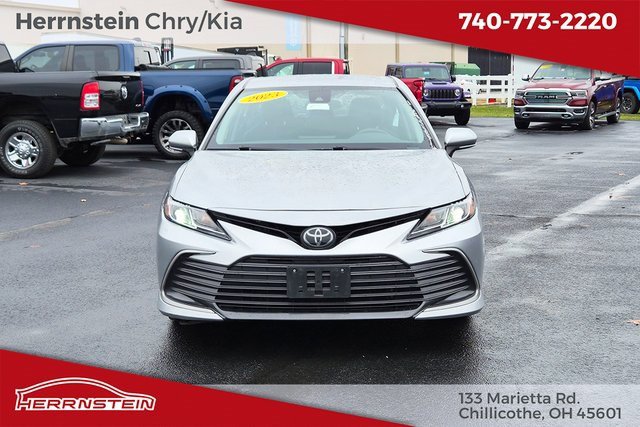 Used 2023 Toyota Camry LE image 2