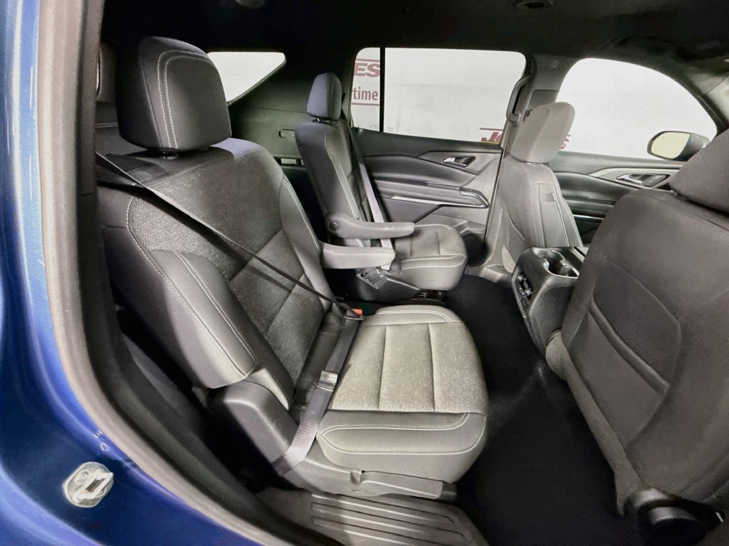 Used 2024 Chevrolet Traverse LT AWD/4WD image 32