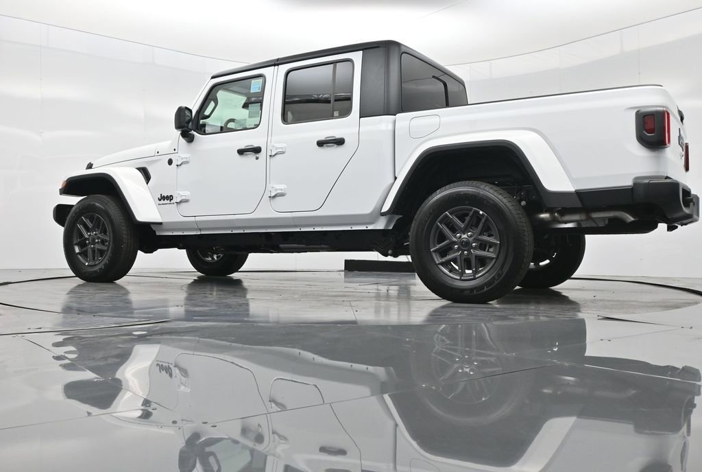 New 2025 Jeep Gladiator Sport image 44